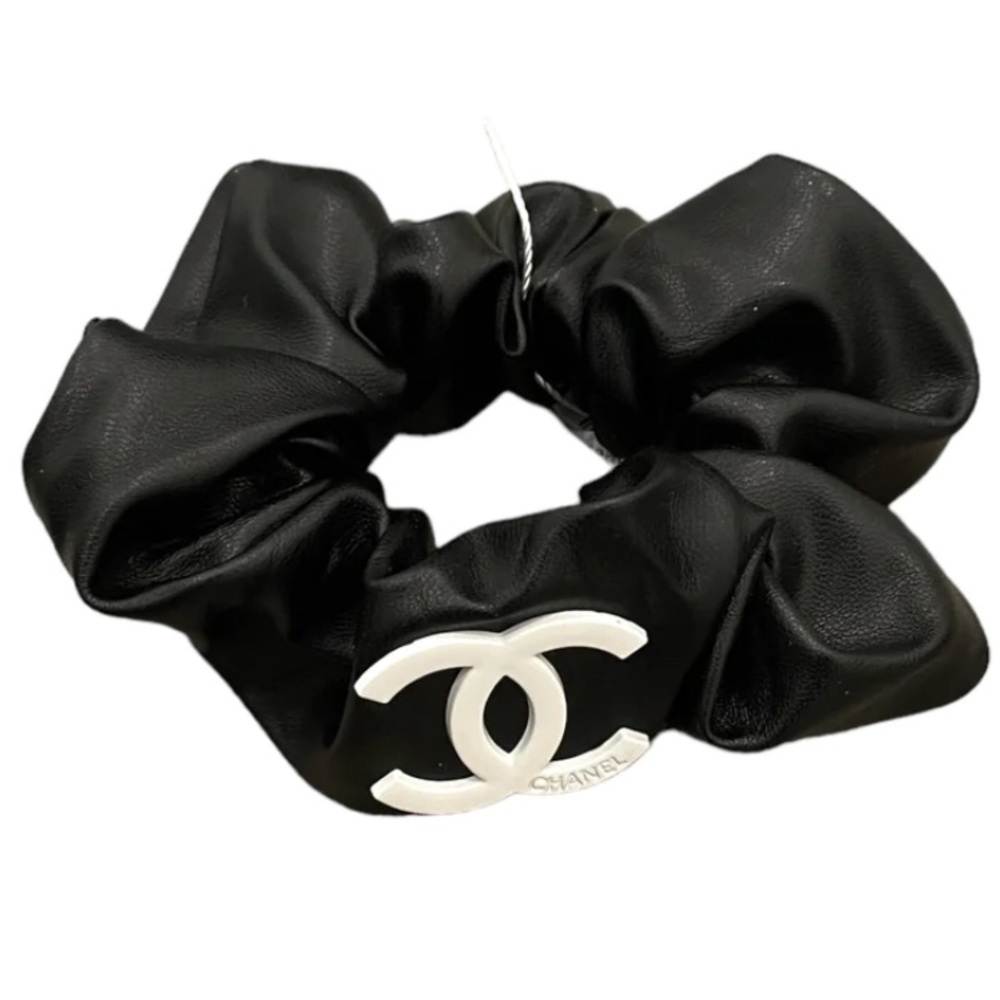 Hair scrunchie